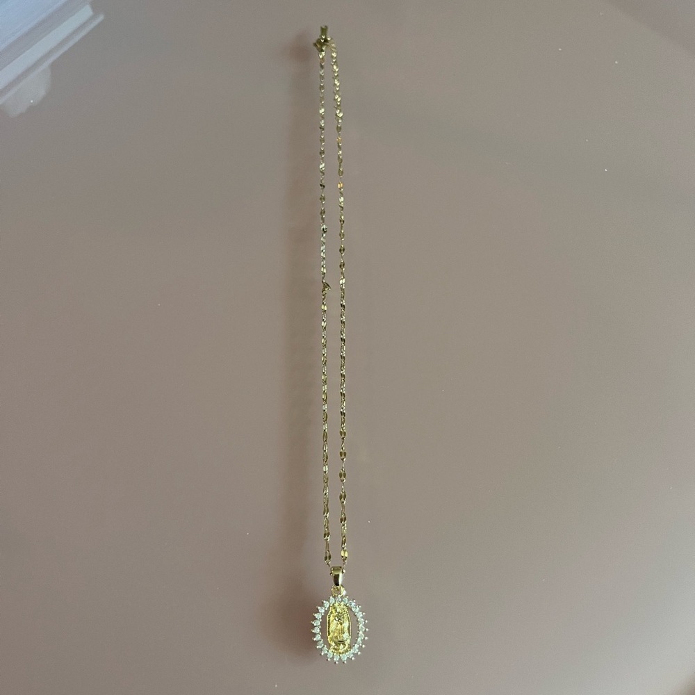 โจ Boho Chic Virgin Mary Pendant Necklace โจ - Picture 7 of 9